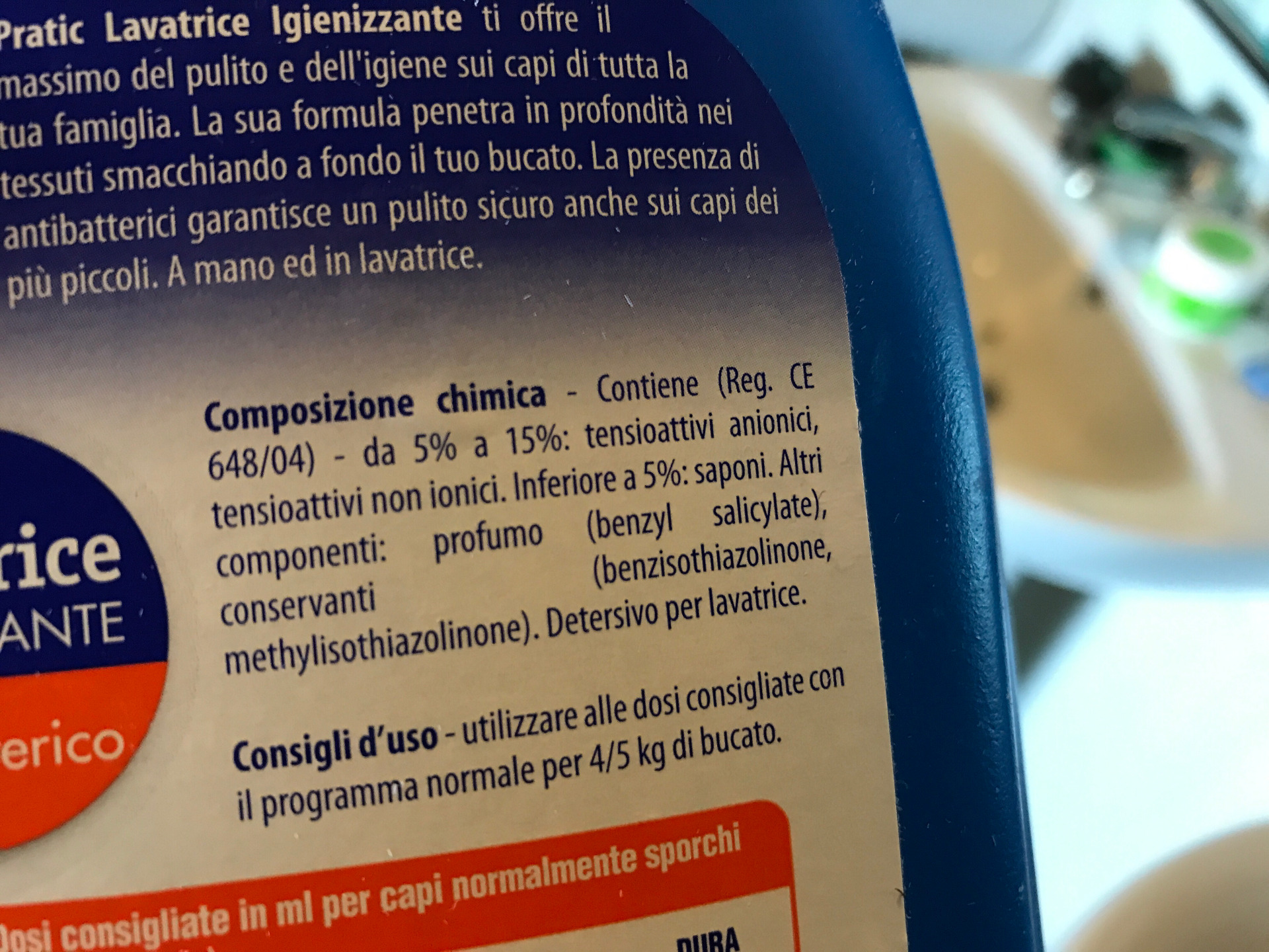 QUESTI SONO GLI INGREDIENTI DI UN SAPONE COMMERCIALE, SOLITAMENTE SONO PRESENTI ANCHE GLI SBIANCANTI OTTICI, CHE DANNO UNA SENSAZIONE DI PULITO, SEMPLICEMENTE RIFLETTENDO LA LUCE)